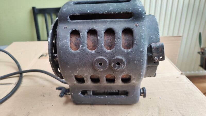 File:Fototon 500W fresnel.jpg