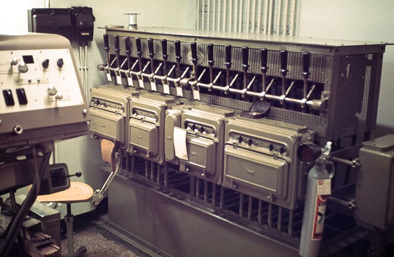 File:Hazemeyer cine Rex Gent.jpeg