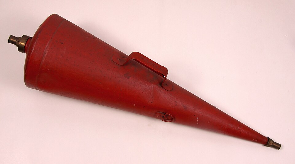 File:Fire extinguisher "Silesia".jpg