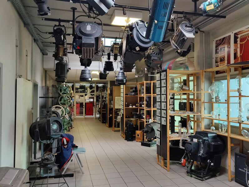 File:Gerriets collection.jpg