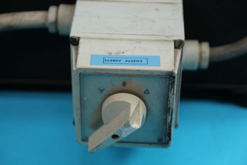 File:T0030 switch.JPG