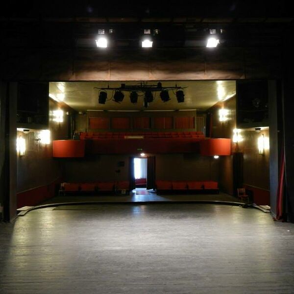 File:EE Koidu Community Centre.jpg