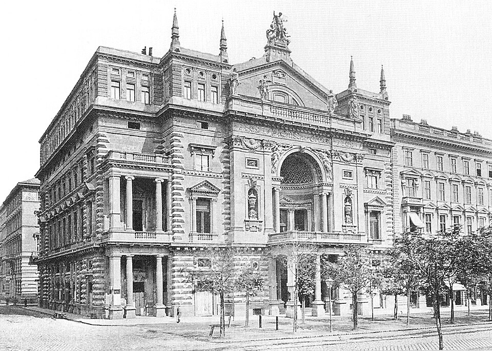 File:Ringtheater vor1881.jpg
