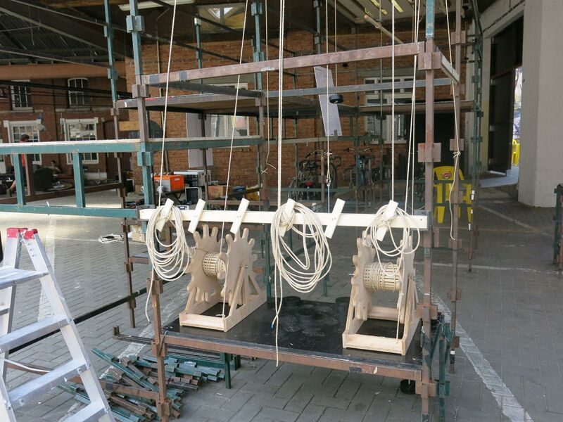 File:Model Fly system.jpg