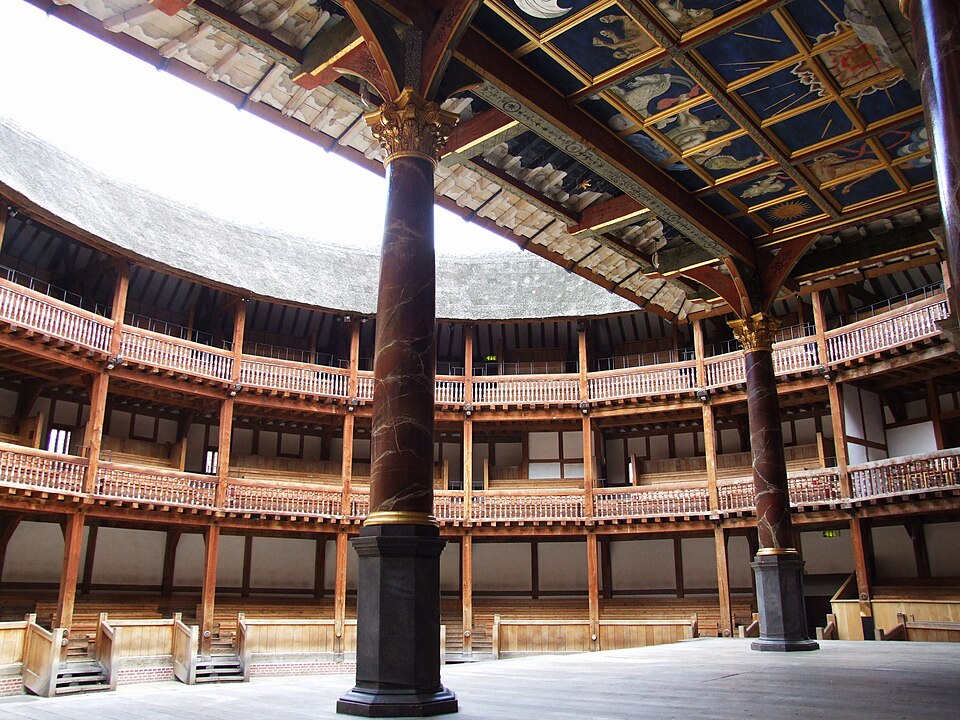 File:Globe Theatre Innenraum.jpg