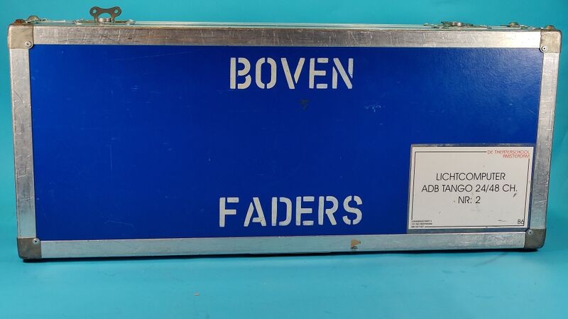 File:T0122 flight case.jpg