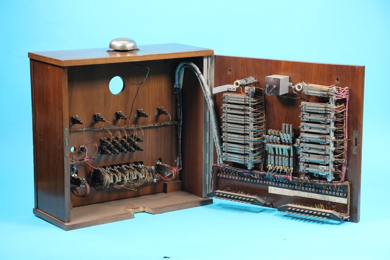 File:T0036 back open.JPG