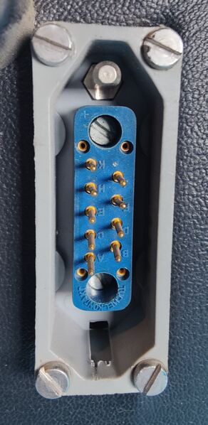 File:Tuchel kontakt 9pen.jpg