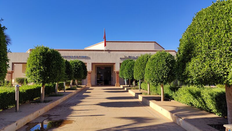 File:MA Oujda CC exterieur.jpg