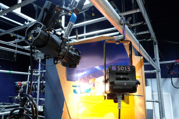 IO4 20 Making a Linnebach Projector 11.jpg